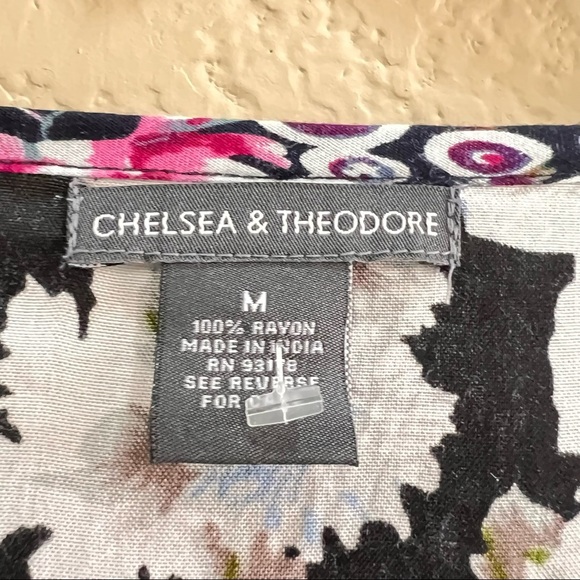 Chelsea & Theodore Shift Dress Womens Medium Multifloral Pleated Mini Beachy EUC - Picture 2 of 9